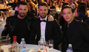 _AntoniaDim's tweet photo. With @Papadopoulos35 and @ArgirosKonstant  <3 https://t.co/knYkEKwjNk
