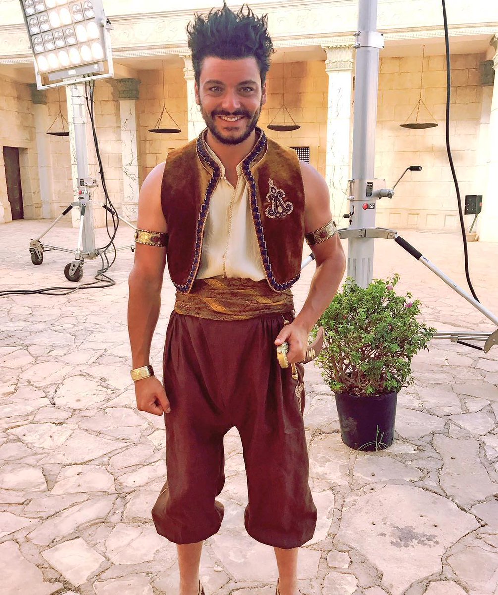 Alad2's tweet image. Yallah, le tournage d’#Alad2 a commencé !
Et le prince Aladin (@kevadamsss) est de retour dans un tout nouveau costume 😎