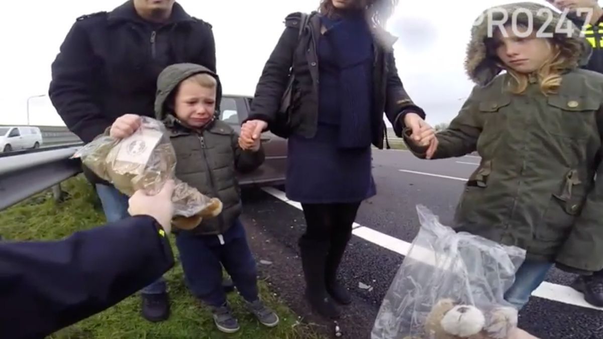Die Trauma-Teddys der holländischen Polizei s.wihel.de/2uc2IFL