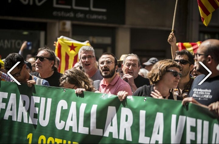 JordidelaFuente's tweet photo. Terrorista de Terra Lliure @FrediBentanachs, no arrepentido, en la concentración contra la @guardiacivil en #Barcelona. Fuente @jordiborras https://t.co/2KBBrl4WyM