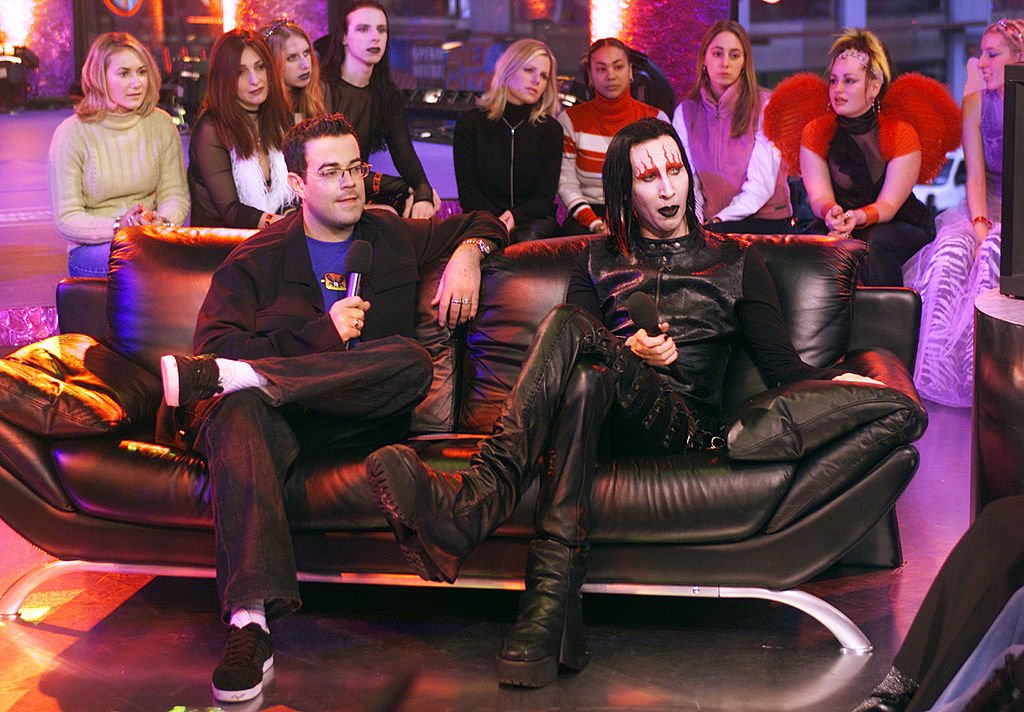 SPIN's tweet photo. MTV is rebooting 'TRL' https://t.co/H0nEGvzvAh https://t.co/DxggVxyC95