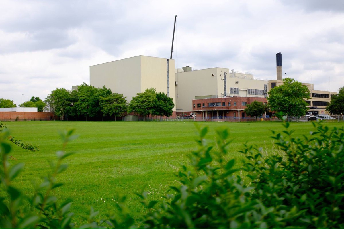 #Last day to have your say!  Today is the deadline to send your feedback to the Mortlake #Brewery Developers. 
surveymonkey.co.uk/r/stag-brewery…