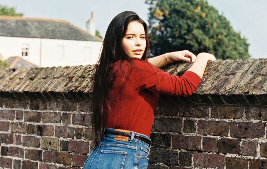 NME_Radar's tweet photo. Meet @LivDawsonmusic: the London pop poet working with @Disclosure and @Alexander_Olly https://t.co/cRcumlVRIm https://t.co/w19MFVzUdL