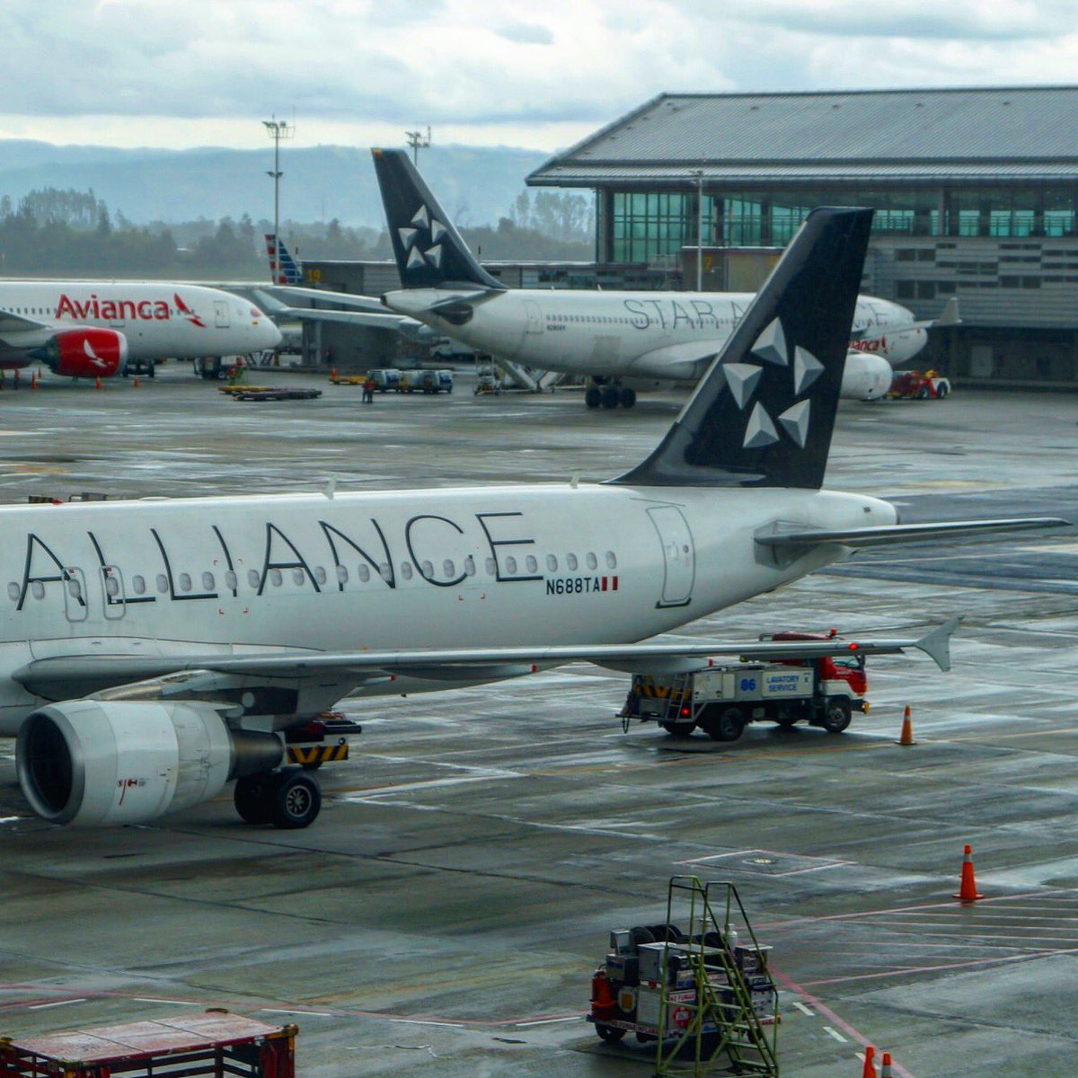 Los <a href="/staralliance/">Star Alliance</a> en Bogotá <a href="/Speedbird007/">World Aviation 🌍</a> <a href="/ArgIntlSpotters/">Spotters Group Arg✈</a> @De_aviacion <a href="/n_larenas/">Nicolás Larenas ✈️</a> <a href="/SpottersArg/">Vuelos y Spotters ✈</a>