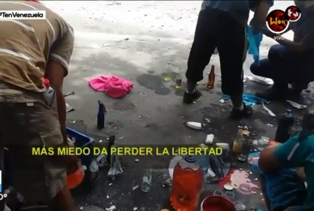ffucktrap's tweet photo. "más miedo da perder la libertad" #PrayForVenezuela https://t.co/cTzvzGURJv