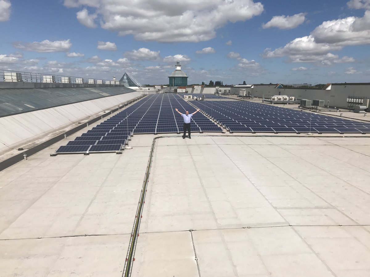 We’ve just installed 1000 solar panels <a href="/SerpentineGreen/">Sarina</a> providing 22% of the electricity for the centre #sustainability #cleanenergy