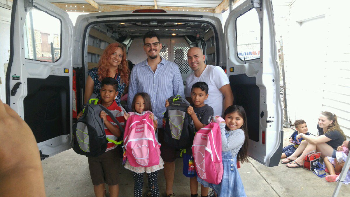 JohnRedmannATTY's tweet photo. 500 backpacks were given away! https://t.co/SQBbebLYta