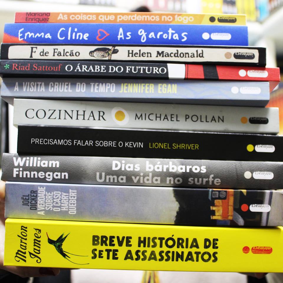 intrinseca's tweet photo. Sorteio hoje, às 15h! -> Concorra 3 exemplares. Use #IntrínsecaNaFLIP + https://t.co/E0wLVpbd6C. https://t.co/lfq26VTq31