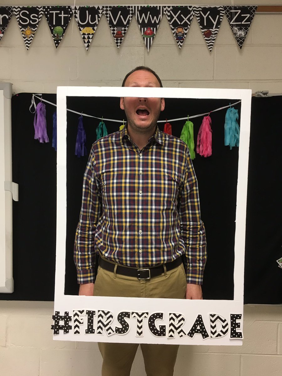 So excited about our #firstgrade photo booth for #openhouse #lifeisbetteratthelakes <a href="/hburnett12/">Heather Burnett</a>