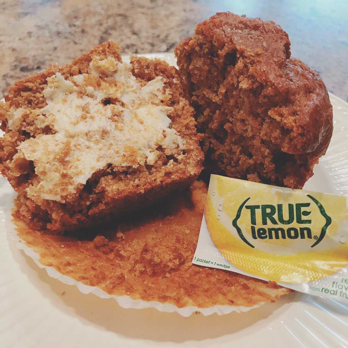 truelemon's tweet photo. For a pop of flavor, mix #TrueLemon with a little butter and spread on your morning bran muffins #TrueTip https://t.co/376C09XRQa