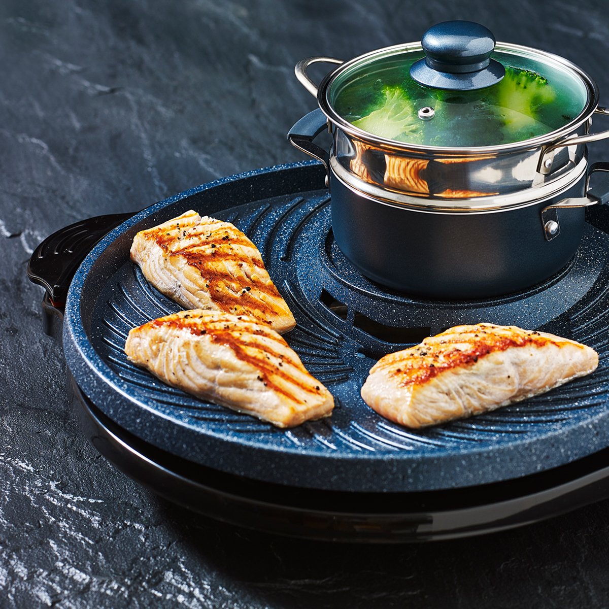 JML_Direct's tweet photo. Manic Monday? The #GrillCircle Deluxe makes mealtimes easy, as it lets you cook an entire meal in one go! https://t.co/434i9disdz https://t.co/mvjxH6KD7F