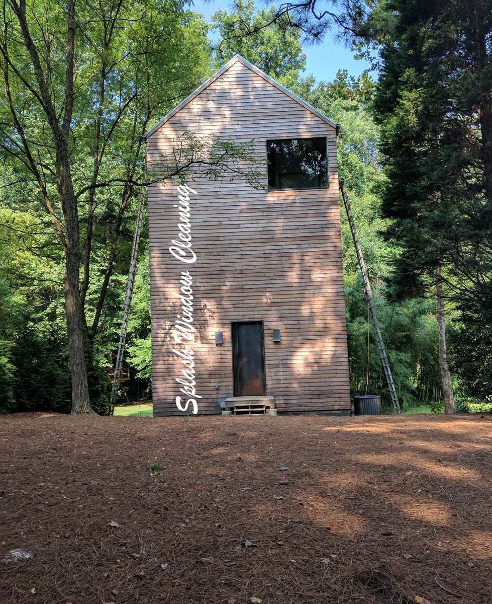 splashwindows's tweet image. No fear of heights here. Call us today at 404-909-3882 #ladderwork #climbing #windowcleaning #ranch #pressurewashing #gutterclean #Atlanta
