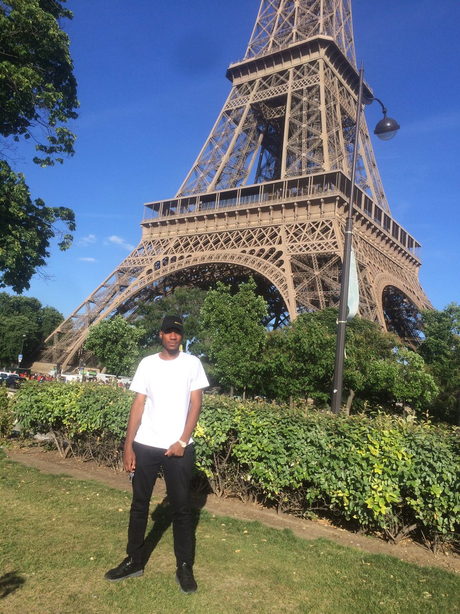 Patrickbest77's tweet photo. Paris love😍😍😍 https://t.co/Rj6InrEFMN