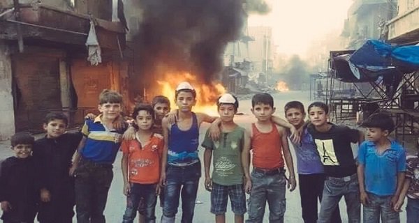 No2Khamenei's tweet photo. 1 Aug 2016 (1 year ago) 
#AngerForAleppo
Besieged #Children of #Aleppo impose 'no-fly zone' with burning tires

#الغضب_لحلب  ✌🏽️ https://t.co/JFe7siFcH1