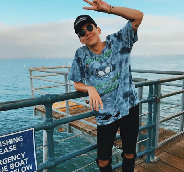 favepersxons's tweet photo. Bobby mares || youtuber #bobbymares @ItsBobbyMares https://t.co/Frk0UgHCen