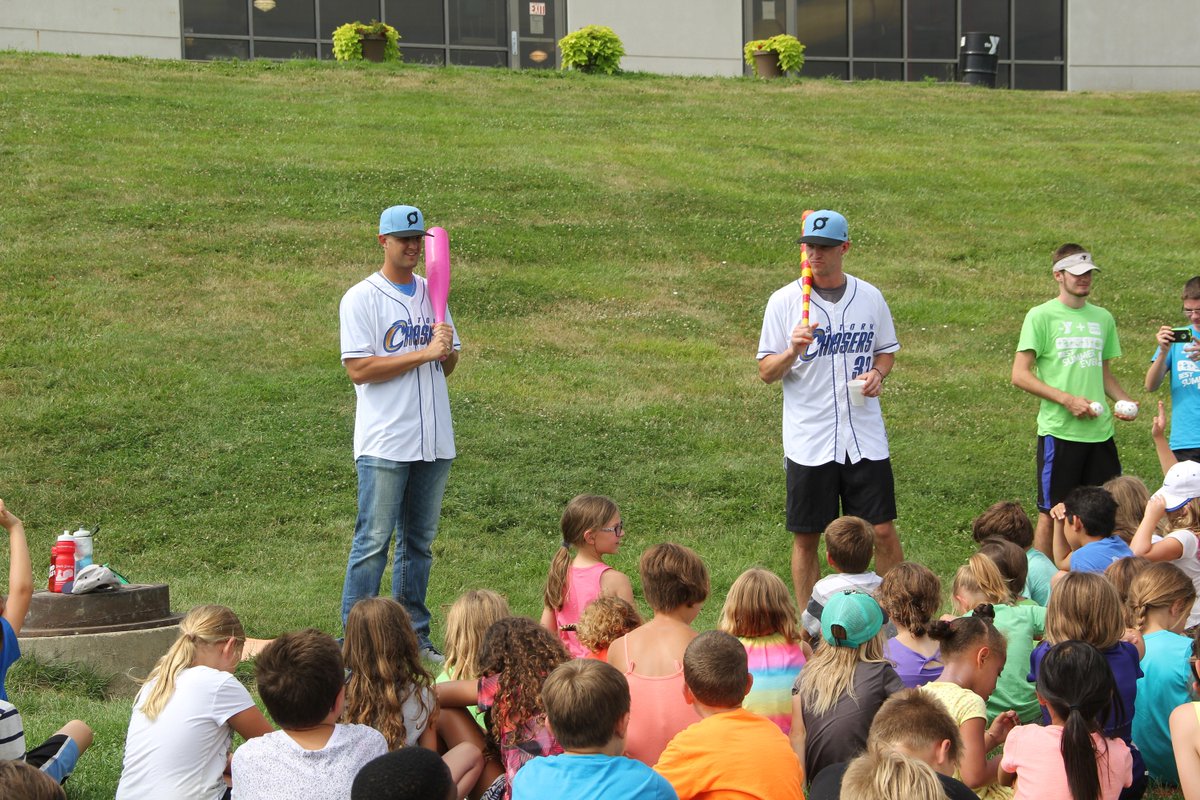 OMAStormChasers's tweet photo. We had a great time earlier today at Southwest YMCA with Storm Chasers OF Logan Moon & RHP Christian Binford! #ChasersCommunityWeek https://t.co/lkur6HRpmH