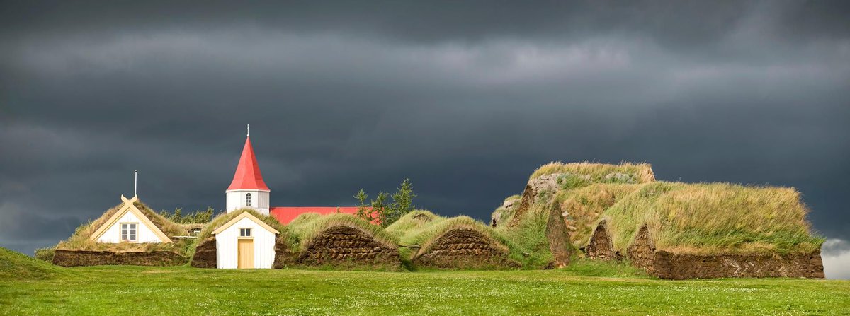arquitect_viva's tweet photo. Islandia 
Casas con cubierta verde: fusión con la naturaleza
https://t.co/AMgoBiJpG0 https://t.co/GDs6osgN1M