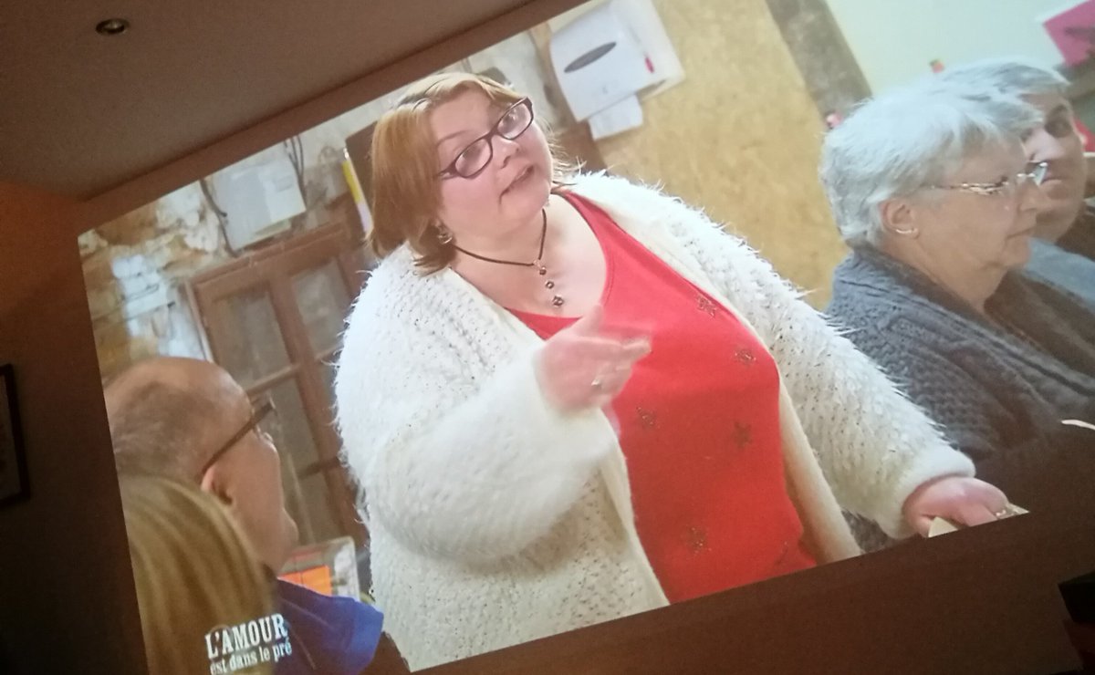 ok_okok_okay's tweet photo. La meuf on dirait la limace dans Monstre &amp; cie elle casse les couilles #ADP2017 https://t.co/KYuGO2H9K4