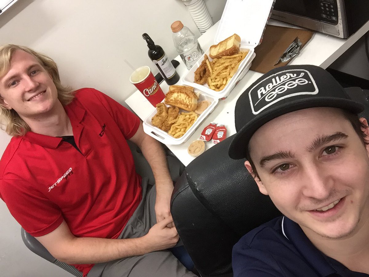 savyDman11's tweet photo. Huge thanks to generosity of @BTMhockey for our lunch today. Just some of the perks you get! https://t.co/kLReUjGih6
