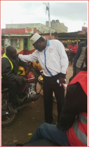 MigunaMiguna's tweet photo. Today, Monday, July 31st, 2017, the #IntegrityTeam was in KAWANGWARE, where patriots assured us that we shall defeat the cartels. https://t.co/f7B6oTNt8X
