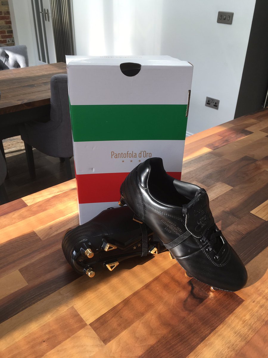 GazSinnott's tweet photo. Shit just got real boys @ValleyGreen_ https://t.co/PmjtWjEaI2