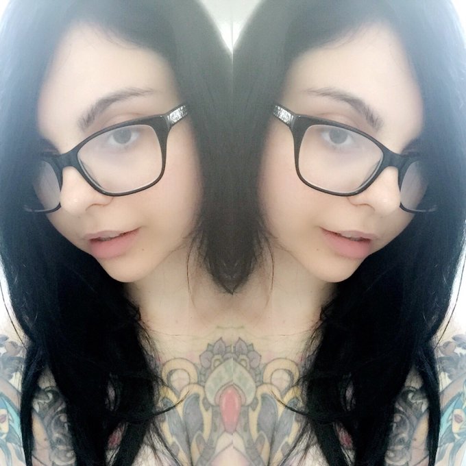 New look, what do you think. Yes? No? #doublevision #unintendedpolycephaly https://t.co/6FP7swp0dq<a href="/tag/doublevision"class="tags">#doublevision</a><a href="/tag/unintendedpolycephaly"class="tags"><span>#unintendedpolycephaly</span></a>