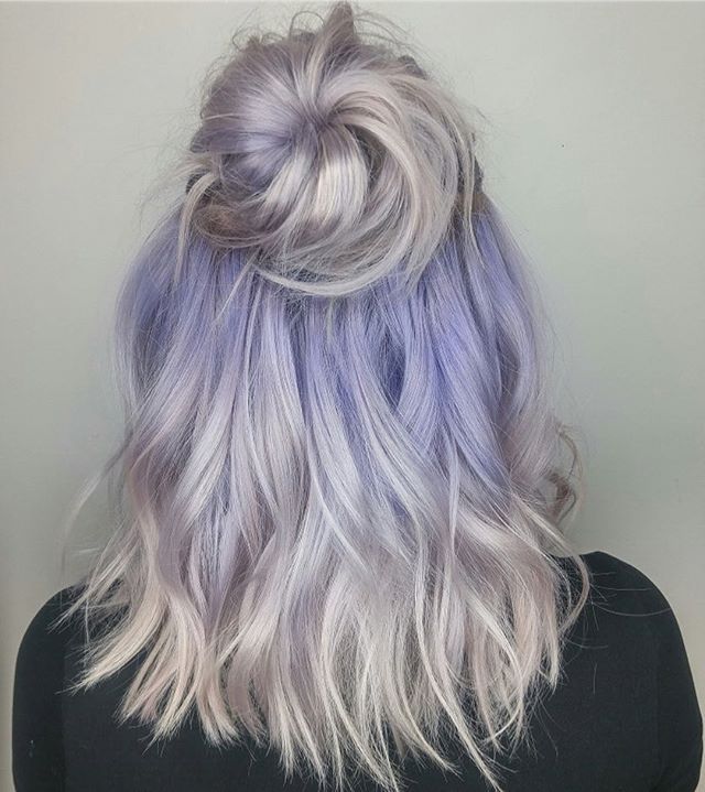 Lime Crime on Twitter: "Ice-y periwinkle 🌬 Lorie Therrien used MOONCHILD and CLOUD (both diluted ...