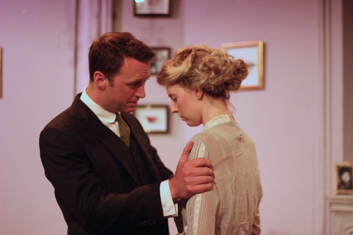 Just2GetMarried's tweet photo. Want to chat? Join @papercuttheatre @BechdelTheatre and a few company members in discussion after this Wednesday's show! https://t.co/gCU31QxsQi