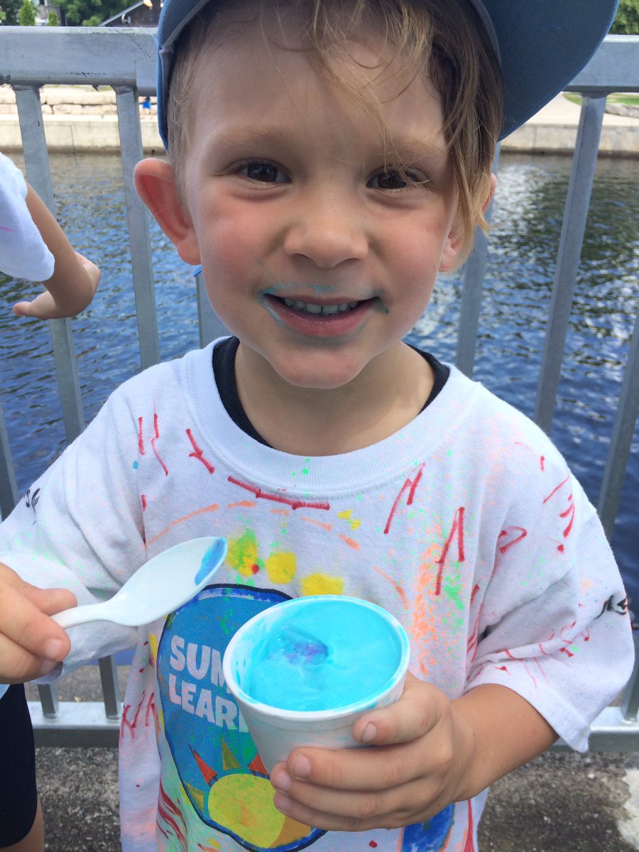 10_msberry's tweet photo. Students ordered and paid for their ice cream before going to #slicesandscoops to get their favourite #kawarthadairy flavour! #slp2017tldsb https://t.co/6O3CqzDhRZ
