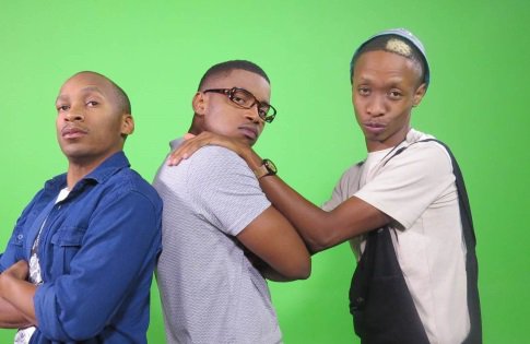 Official_SABC1's tweet photo. Here's what to watch tonight:

19:30 @SingleGuyzSABC1  
20:00 @Gen_legacy 
20:30 @Uzalo_SABC1 https://t.co/QnZpd0OxCR