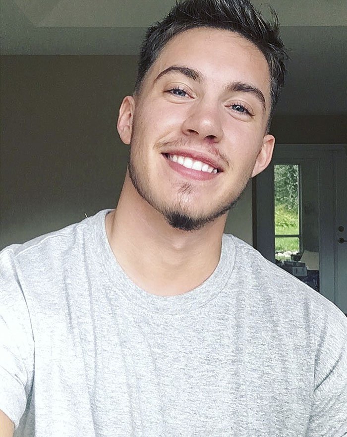 GratitudeDNA's tweet photo. Jaimie Wilson (21) from female to male.

ที่มา: tboy61915 https://t.co/A3LrT2vZhO