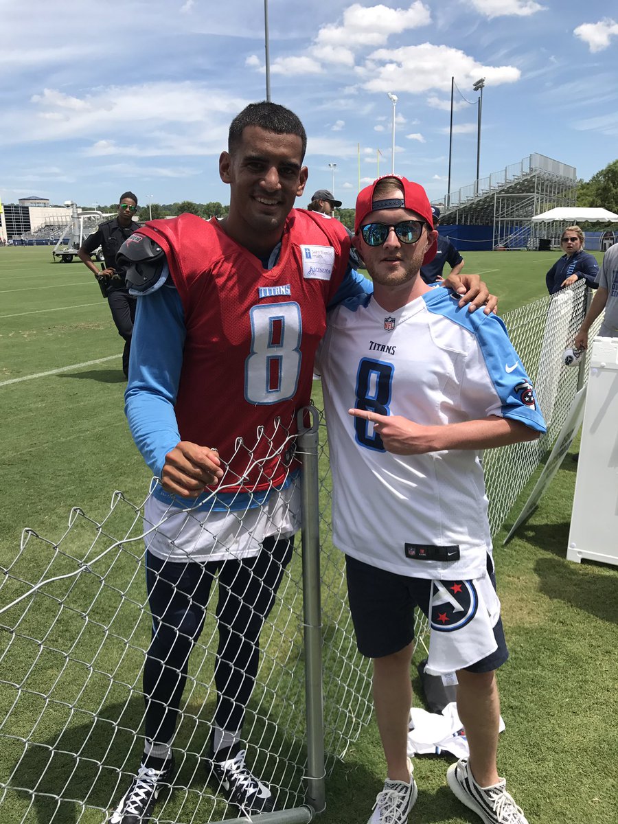 FinnyOC's tweet photo. @Titans It's okay guys. I sorted it anyway. "You takin' to the Super Bowl this year, Marcus?" "Absolutely". #TitanUp https://t.co/IwRFLVZRKr