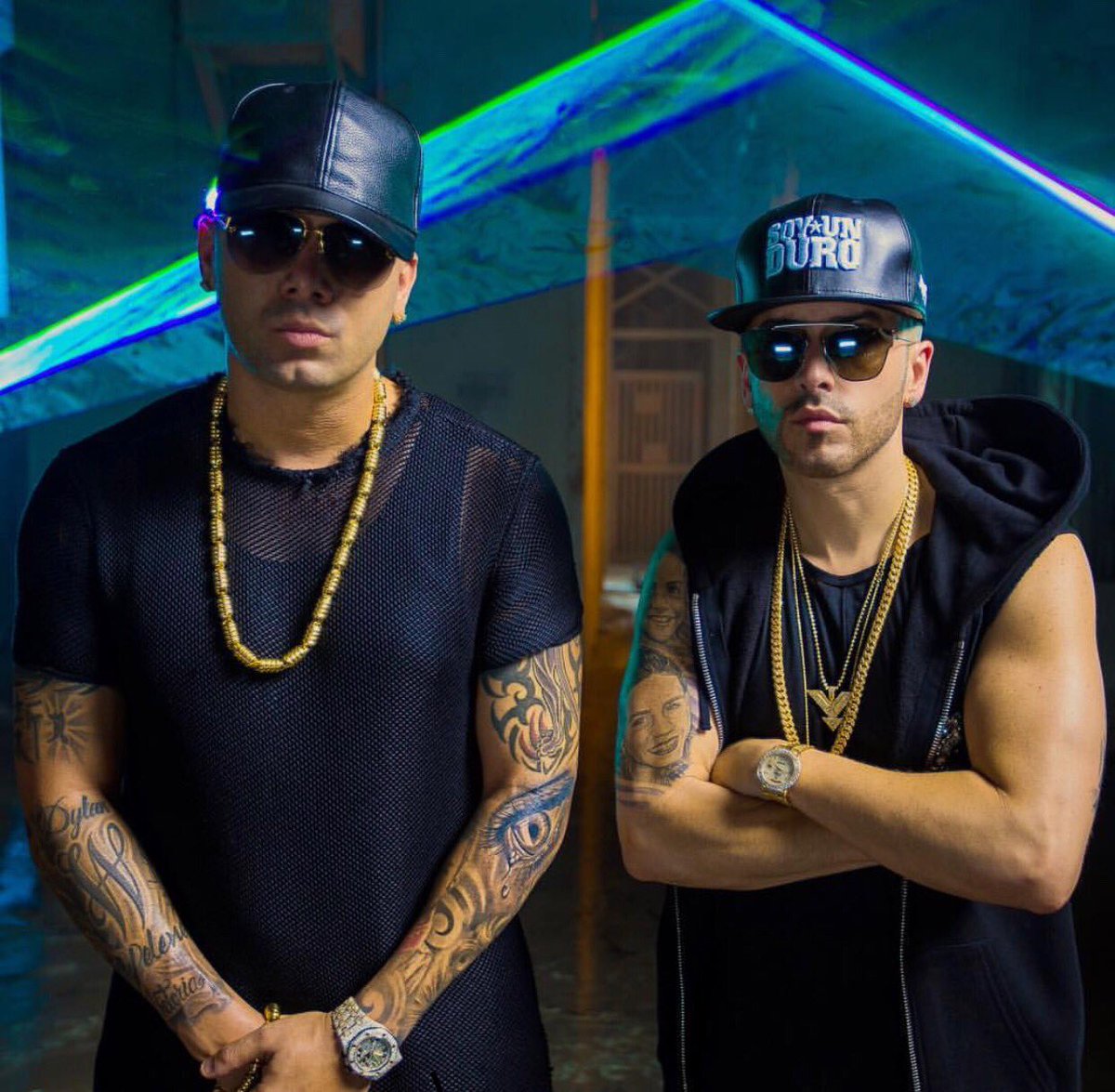 yandeloficial's tweet photo. Los Lideres 🔑 Ya pronto pa la calle "Como Antes" Dimelo @wisin #Updatesept8 #Yandel #Soyunduro https://t.co/4KV11hjBPF
