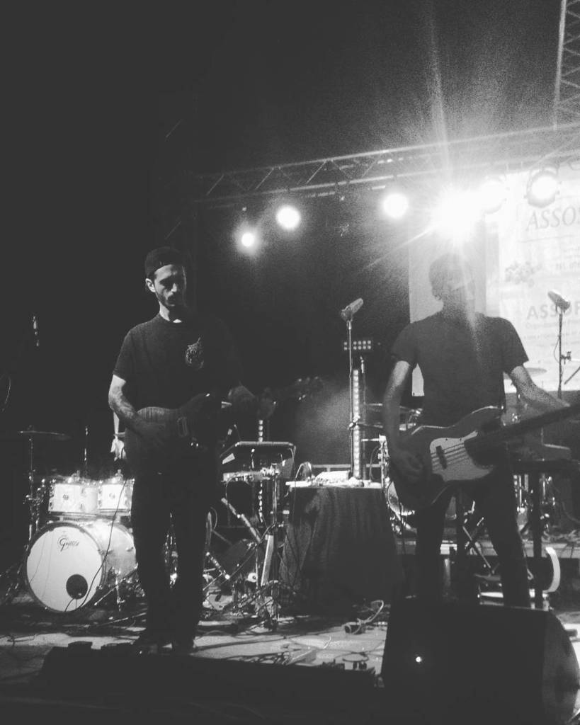 Sparrowrulez's tweet photo. The Chasing Monster. <3
.
@thechasingmonster #thechasingmonster #postrock #music #live #instrumental #antigonyreco… https://t.co/PIhMet9OIq https://t.co/C2nenl3rwr