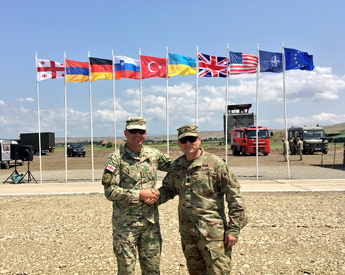2dCavalryRegt's tweet photo. CSM Muhlenbeck and Georgian SMA Tsirekidze reunite after graduating 6 yrs ago from USASMA #Class61 #NoblePartner #leaders #NCO https://t.co/d6a8okYbrp