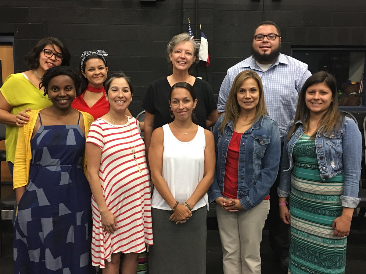 yanetcardoza's tweet image. #mcwchallengeaccepted Here we are 3rd-5th reading teachers! #togetherwearestrong #passionforreading #cfblearn #mcwpln