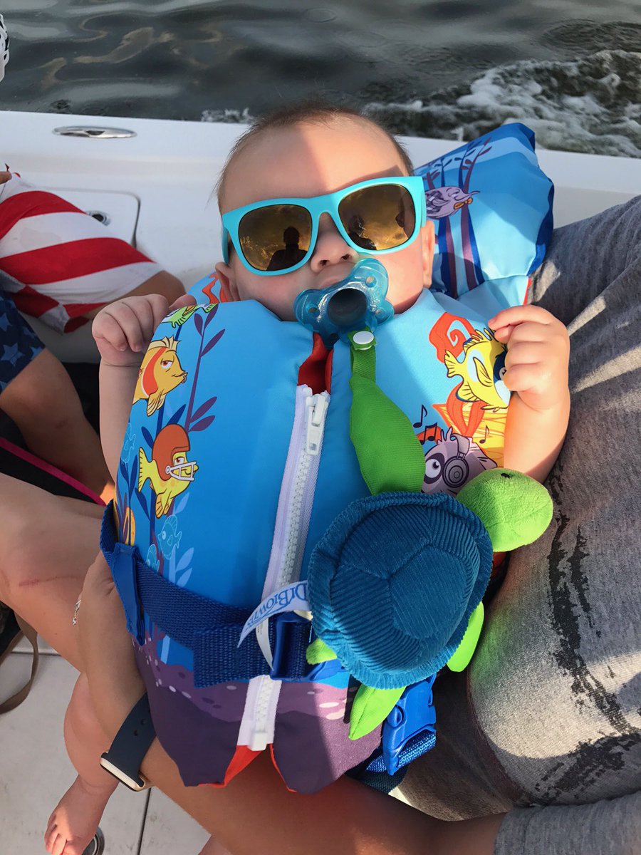 JKapchinski16's tweet photo. Gramps got a boat! So we tested it out this weekend! #1stboatride #AESSummerFun #AltonHero #summertime #familytime https://t.co/crNA0xRBZ7