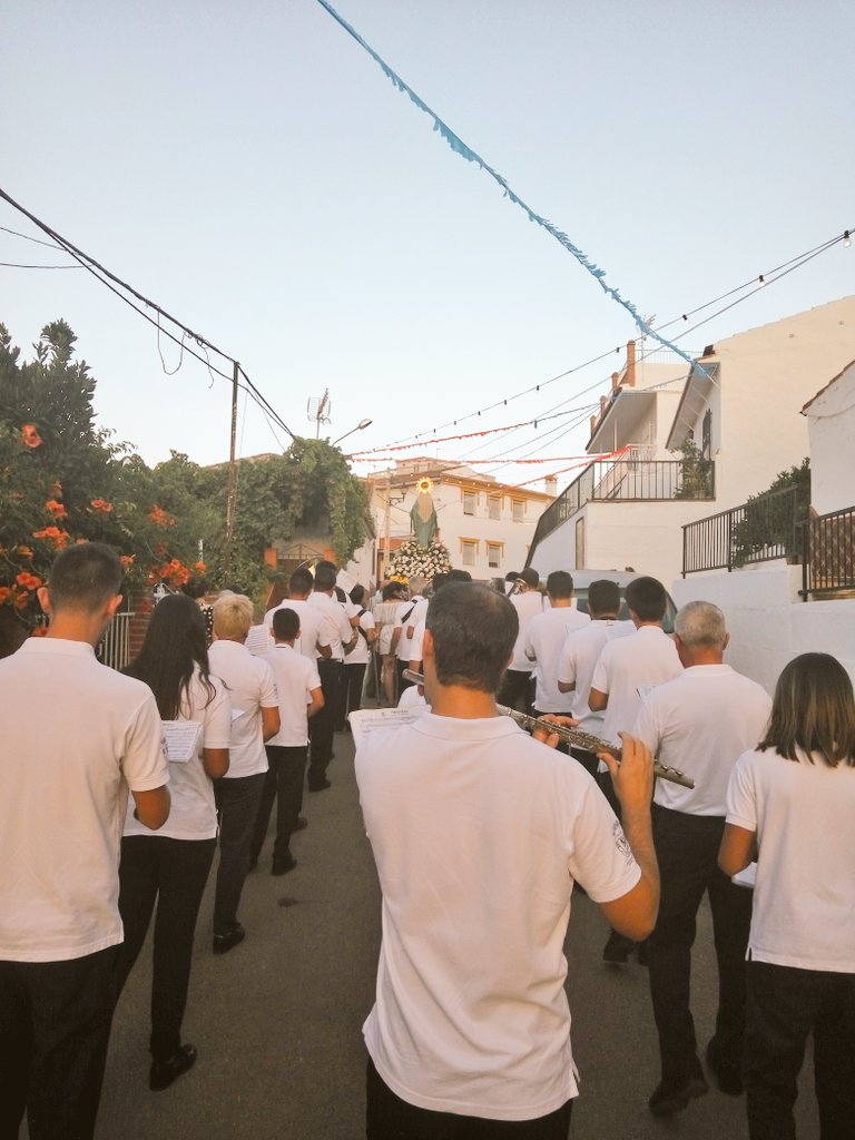 BandaElBorge's tweet photo. El pasado sábado acompañando a la V. de la Milagrosa, patrona de #SaltoDelNegro de #Cutar. #CofradiasMLG @PatronasMalaga @DiarioAxarquia https://t.co/imHgKOOY2l