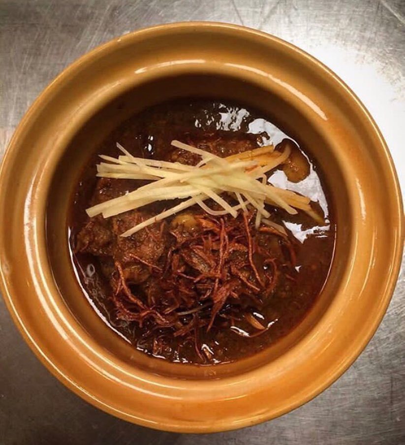 Gaeng hung lay (northern pork belly curry with pickled garlic and ginger) on @somsaa_london specials board tonight… ift.tt/2tRSwTv