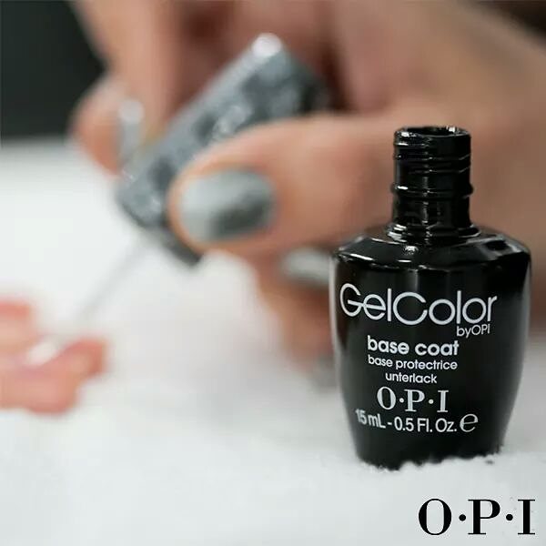 GEL COLOR , la capa base que protege tus uñas.  💟 #OpiLovers