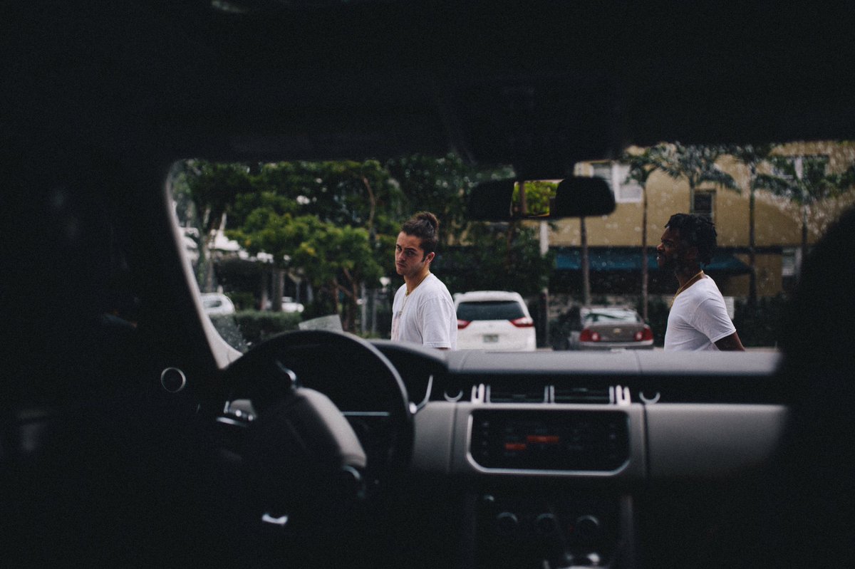 therealsk8's tweet photo. in my white T https://t.co/vf61R17AXT