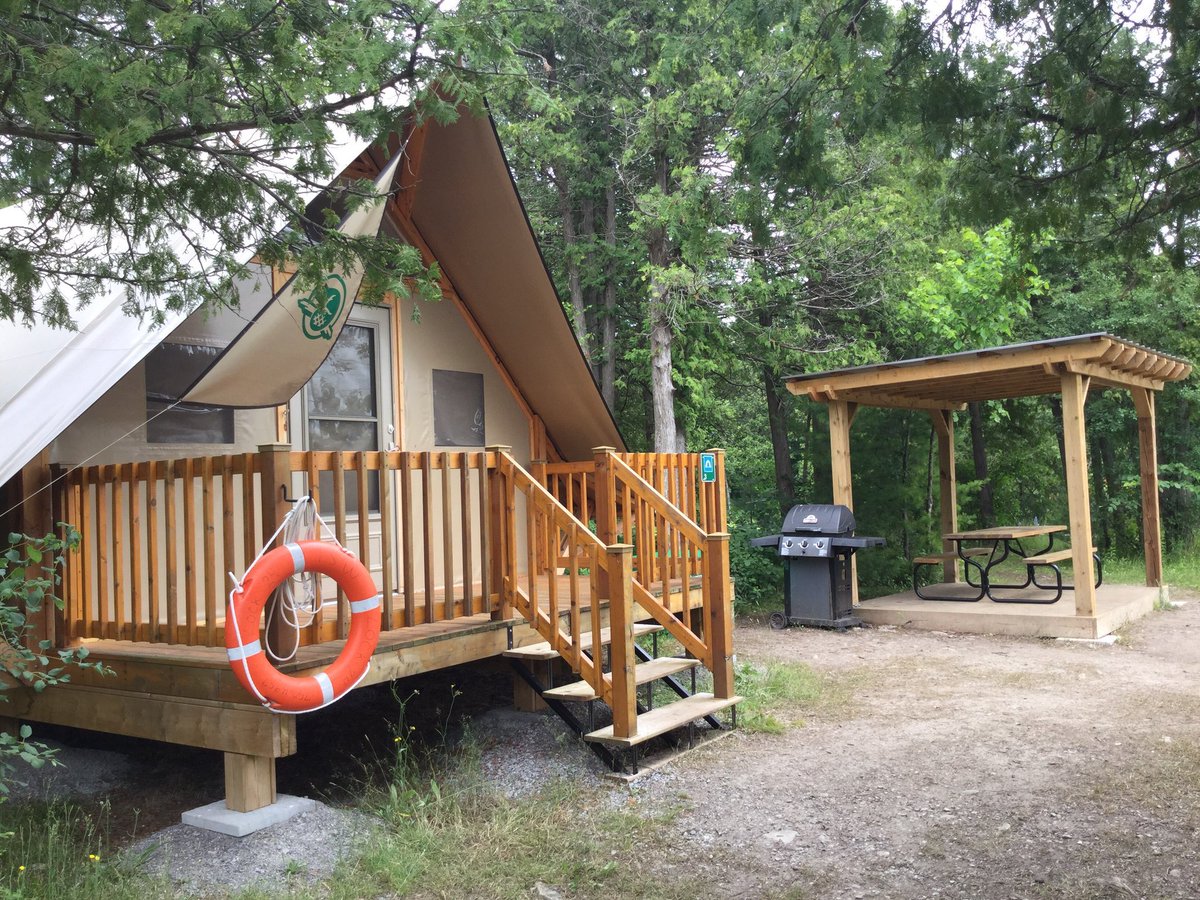 TrentSevernNHS's tweet photo. #Lock24 - #Douro is home to 4 oTENTiks! Located close to #PTBO but far enough to enjoy the outdoors! Reserve at: https://t.co/iSHdV9WfKF. https://t.co/CsyT8OQJzO