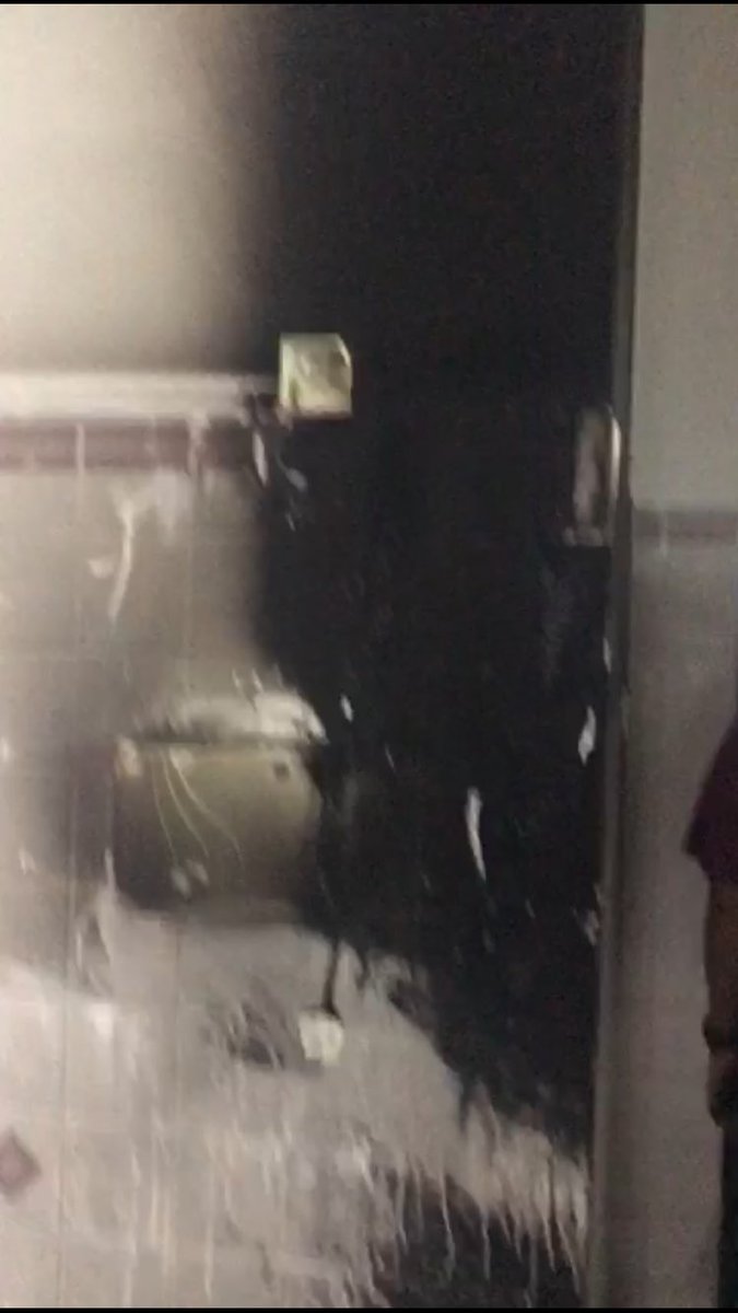 abdulla_shahid's tweet photo. Tomorrow's Majlis session cancelled &amp; future sittings postponed indefinitely on the pretext of a minor blaze in a toilet bin in the building https://t.co/GnHcNc4ZDx