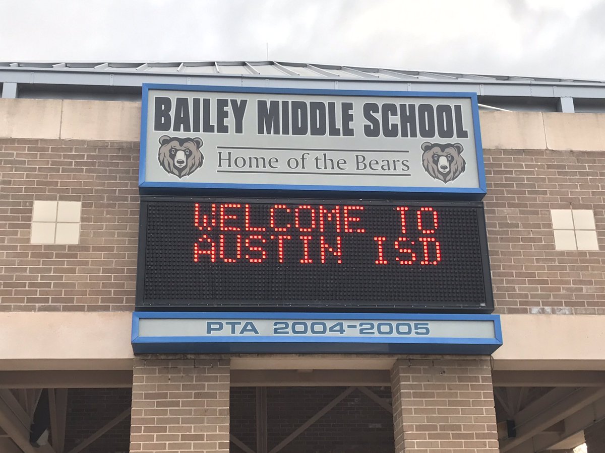 david_kauffman's tweet photo. Thank you @BMSBears for hosting our 4-day @AISDMultilingue Institute! Great facilities, great hospitality. #multilingualsuperpower https://t.co/BKCcXUKzaK