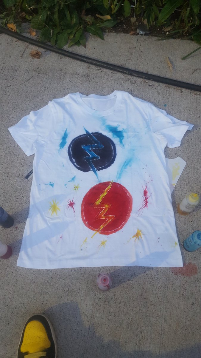 Roburnt's tweet image. You can't lock away the darkness. @grantgust @CW_TheFlash #TheFlash #Zoom #Speedforce #TieDye Did some tie dying with the girlfriend ❤😍