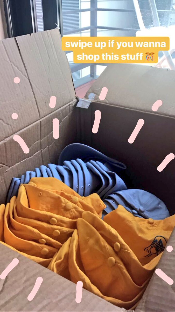 packing up orders! these will get to you soon ;'''-) https://t.co/r1BJjGCzyr 