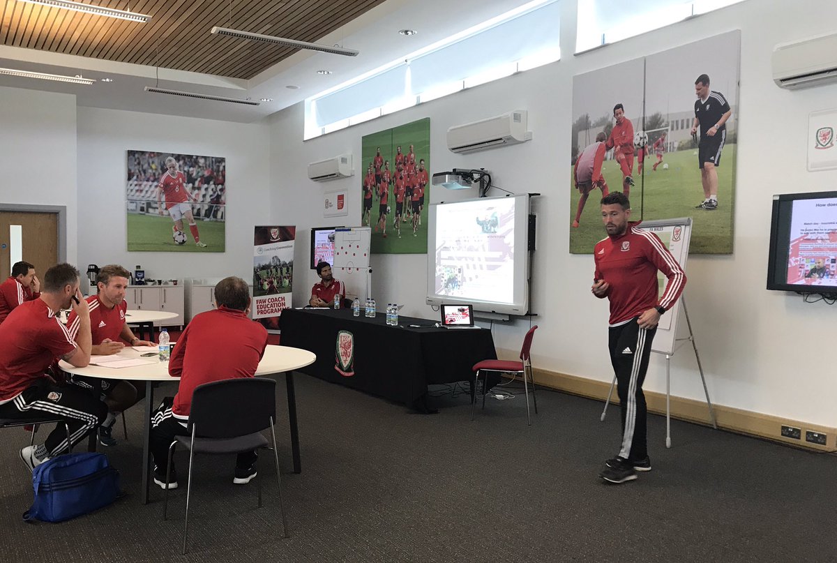 Osian_Roberts's tweet photo. Excellent presentations this afternoon @colincaton Jeff Wood @GibraltarFA @JoaoTRA &amp; Rob Edwards @FAWCoachEd @FAWales @FAWTrust https://t.co/xqMZ5n7eax