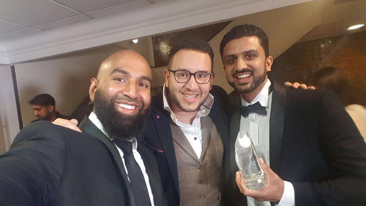 adeem_younis's tweet photo. Delighted to win the Entrepreneur of the Year Award 2017 at the English #AsianBusiness awards.

#PennyAppeal #singlemuslimcom #Teamwork https://t.co/fkIjuFANXm