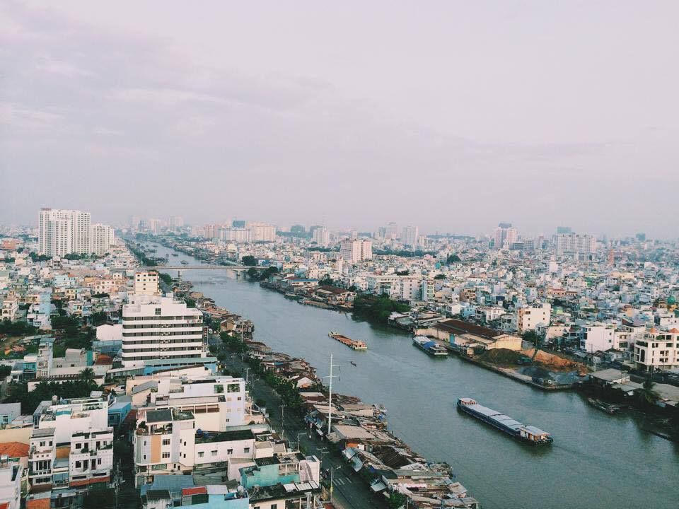 BiteMeOnTheGo's tweet photo. Don't look back unless it's a good view!
#views #vietnam #houses #river  #travel #cities #asia https://t.co/BWoe9Be2dg