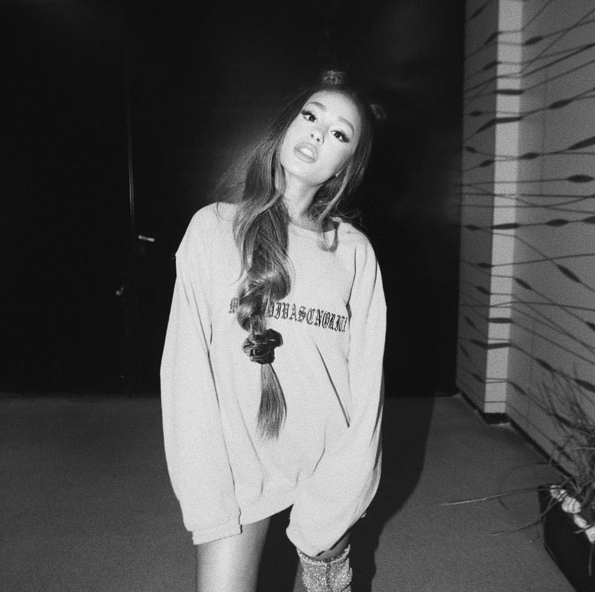 hithereitsmemv's tweet photo. My baby. Can we just say how beautiful she is. Like she's an angel!! @ArianaGrande https://t.co/60fy4rSP2m